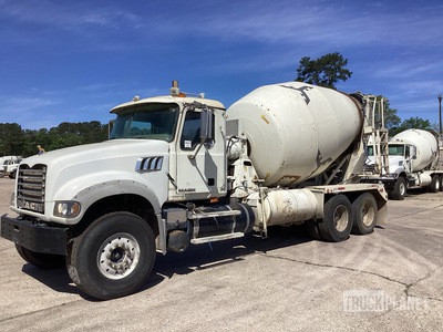 2010 Mack GU713 6x4 Mixer Truck