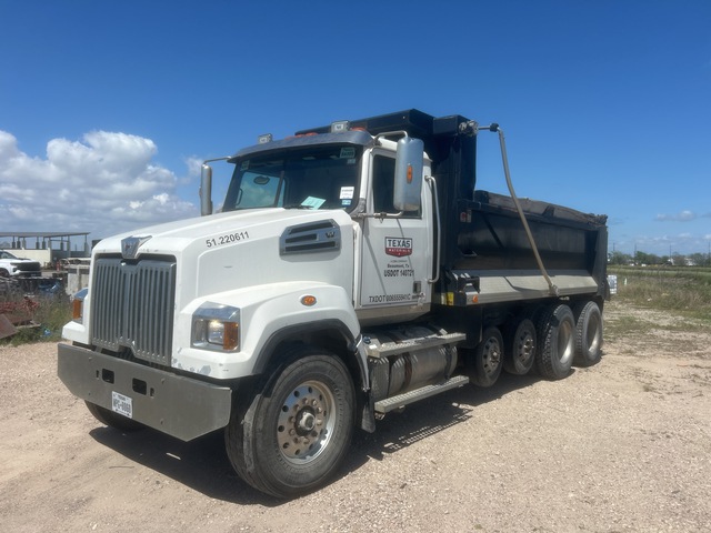 2020 Western Star 4700SF 10x4 Quad/A Dump Truck 2020 Western Star 4700SF 10x4 Quad/A Dump Truck