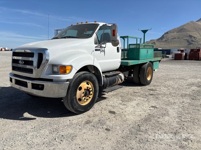 2015 Ford F-750 XL 4x2 Camion à benne essieu simple