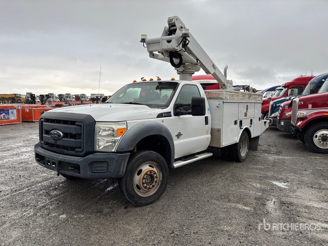 Altec A1235P 35 ft on 2015 Ford F-550 XL Bucket Truck