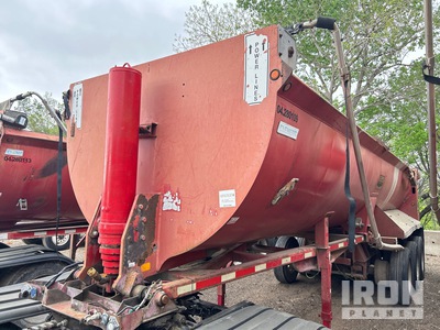 2008 Clement Rockstar 28 ft Tri/A Quarter Frame Demolition kiep aanhangwagen