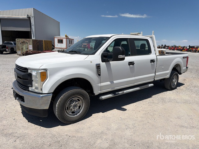 2017 Ford F-250 XL 4x4 Crew Cab Pickup