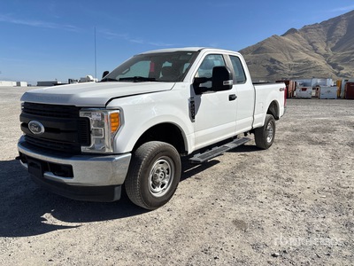 2017 Ford F-250 XL 4x4 Extended Cab Pickup