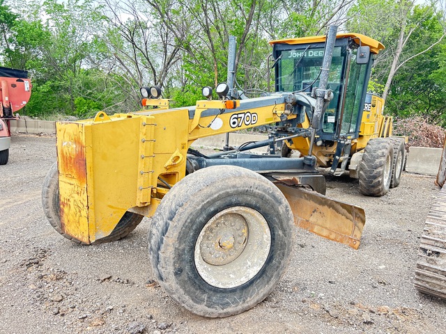2006 John Deere 670D Motor Grader