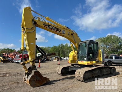 2012 Kobelco SK235SR-2 Escavatore cingolato