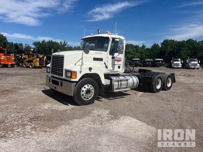 2015 Mack CHU613 6x4 Tracteur routier