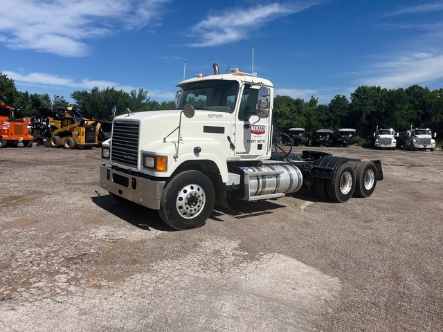 2015 Mack CHU613 6x4 T/A Day Cab Truck Tractor
