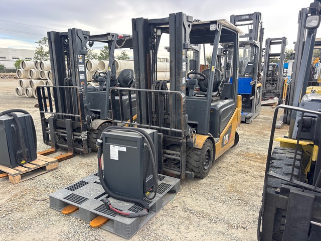 2020 Cat 2EP6000 5970 lb Electric Forklift