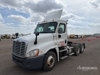 2015 Freightliner Cascadia 125 6x4 T/A Day Cab Truck Tractor