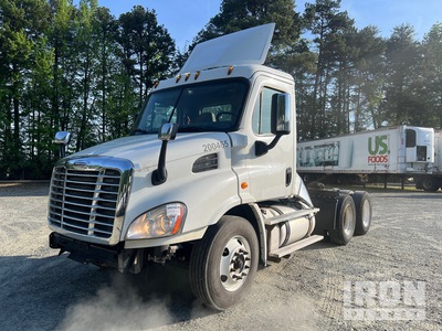 2016 Freightliner Cascadia 6x4 T/A Day Cab Truck Tractor