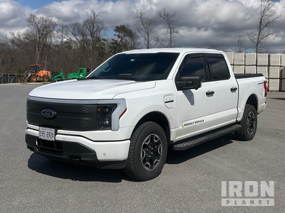 2022 Ford F150 Lightning XLT Crew Cab Electric Pickup