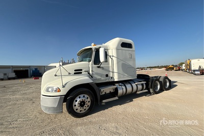 2015 Mack CXU613 6x4 T/A Sleeper Truck Tractor
