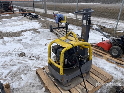 Atlas Copco LG300 Reversible 600 lb Vibratory Plate Compactor