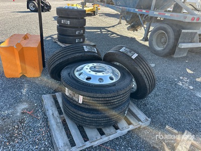 Quantity of (8) Galaxy 255/70R22.5 Reifen (Unused)