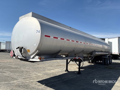 1979 Fruehauf 9200 gal T/A Trailer cisterna