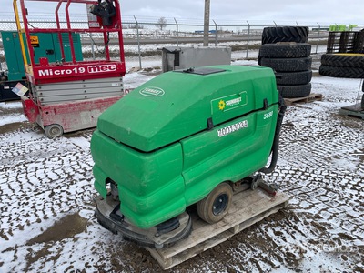 2016 Tennant 5680 Walk-Behind Electric Fregadora de Suelos