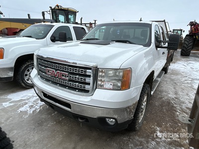 2013 GMC Sierra 3500HD SLE 4x4 Crew Cab Table Top Truck