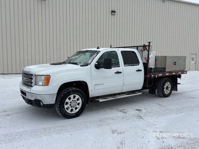 2013 GMC Sierra 3500HD SLE 4x4 Crew Cab Flatbed Truck