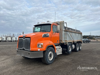 2019 Western Star 4700 8x4 Tri/A Camión dumper