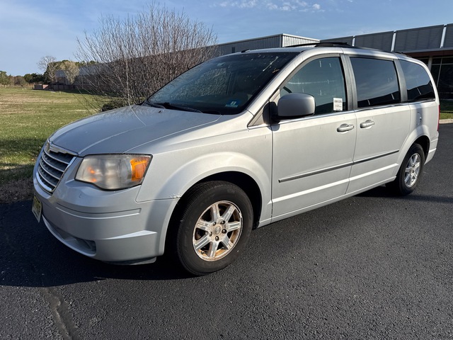 2009 Chrysler Town & Country Touring Minivan