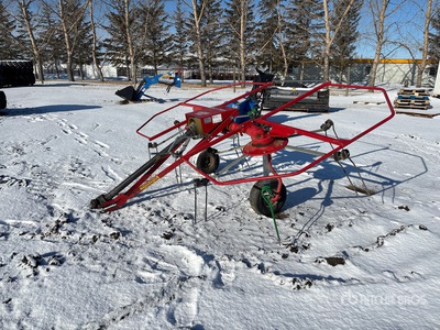 2017 Enorossi 9 ft 8 in 2 Rotor Hay Tedder