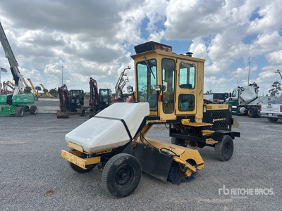 2013 Lay-Mor Balai automoteur