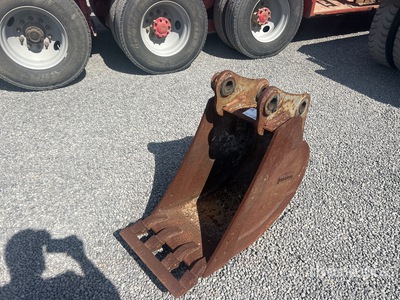 18 in Digging Excavator Bucket - Fits John Deere 75G