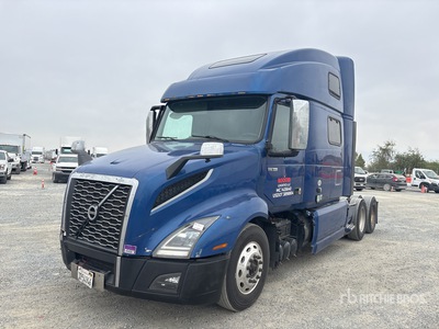 2020 Volvo VNL 6x4 Cabeza Tractora Cabina Dormitorio