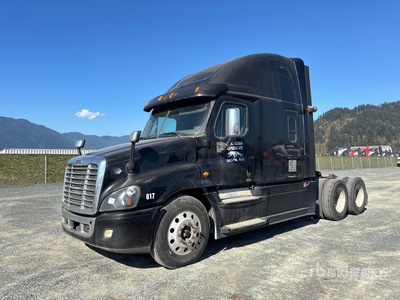 2015 Freightliner Cascadia 6x4 T/A Sleeper Truck Tractor