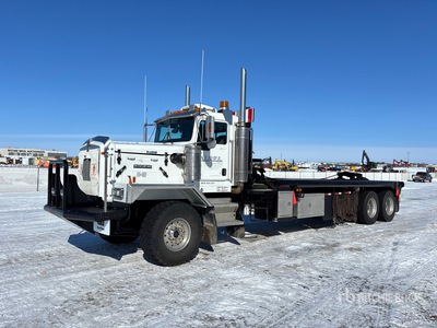 2004 Kenworth C500B 6x4 Bed truck