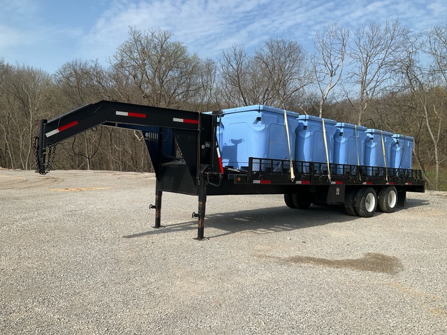 2015 T & B Welding & Trailers T/A 26 ft Gooseneck Flatbed Trailer