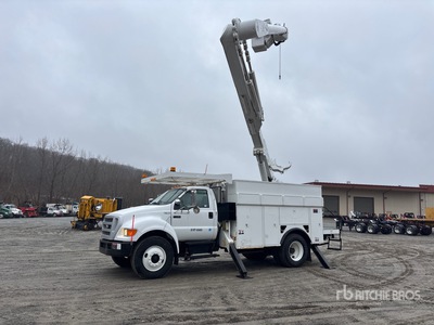 2006 Altec AM50 50 ft on 2006 Ford F-750 XL 4x2 Camion à godets