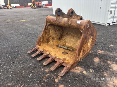 Rockland EB70 65 in Excavator Bucket