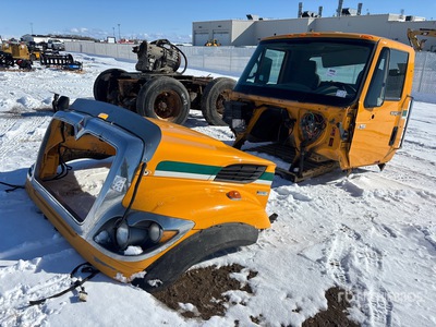 International Cab and Hood Divers - Pièces détachées pour camions