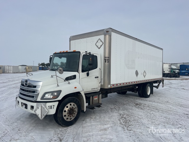 2019 Hino 338 4x2 Van Truck