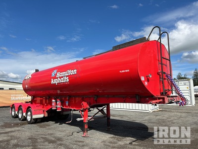 2002 Roadmaster Tri/A 16000 L Asphalt Tank Trailer