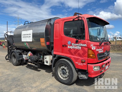 2007 Frontline Engineering 7400 L on 2007 Hino FG 4x2 Asphaltverteiler-Lkw