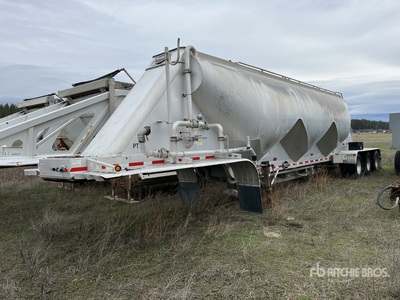 2012 MAC 1250 cft Tri/A Pneumatic Bulk Trailer