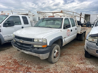 2002 Chevrolet Silverado 3500 4x2 Flatbed Truck (Inoperable)