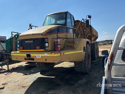 2004 Cat 740 Articulated Dump Truck