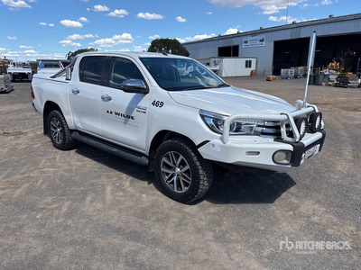 2017 Toyota HiLux SR5 4x4 Dual Cab Pickup