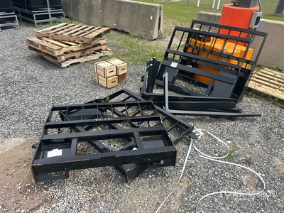 Quantity of (4) 2026 Mower King SA 48 in スキッドステア用フォーク (Unused)