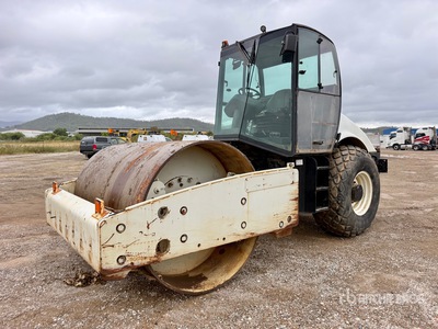 2007 Ingersoll Rand SD-122DX TF Walzenzug mit Glattmantelbandage