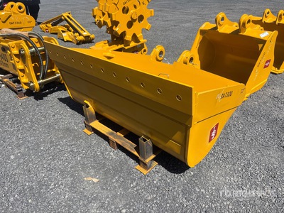 2026 HW BKT32072MUD 72 in 0.95 m3 Cleanup Excavator Bucket - Fits Cat 320 (Unused)