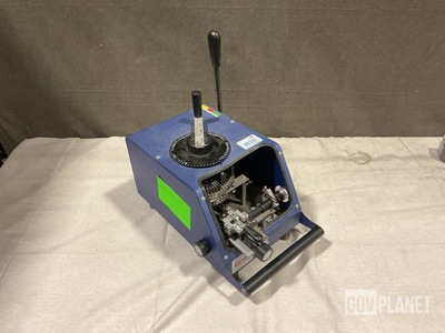 CIM M10HE Manual Embosser