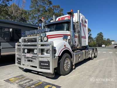 2017 Mack CLXT Superliner تراكتور شاحنة كابينة النوم (ثنائية المحور)