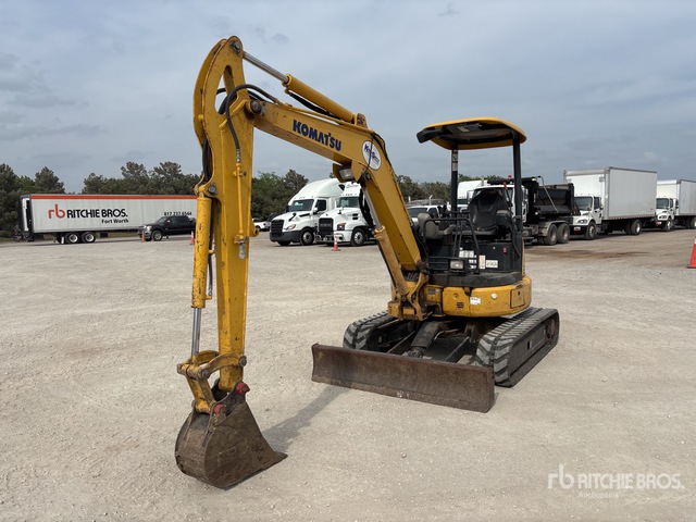 2017 Komatsu PC35MR-5 Mini Excavator