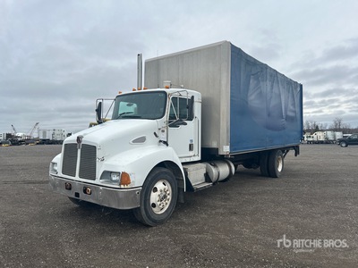 2002 Kenworth T300 4x2 Camion con lona