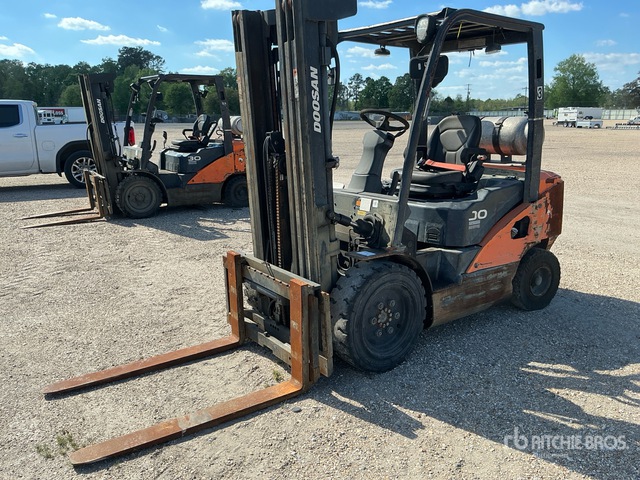 2022 Doosan G30N7 5500 lb Pneumatic Tire Forklift (Inoperable)