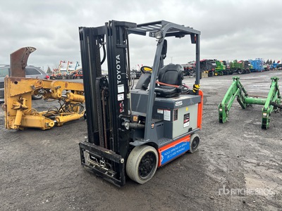 2021 Toyota 8FBCHU25 4850 lb Carretilla Elevadora Eléctrica